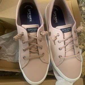 Sperry pink leather shoes 9.5 Brand new in box